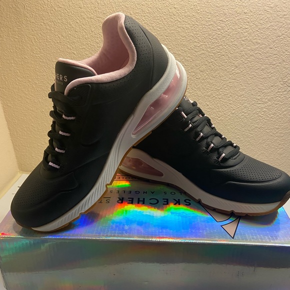 💕Skechers UNO 2 black and pink Sneakers size 6 NEW - Picture 3 of 7